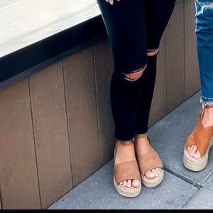 Soda Tan Platform Sandals size 6